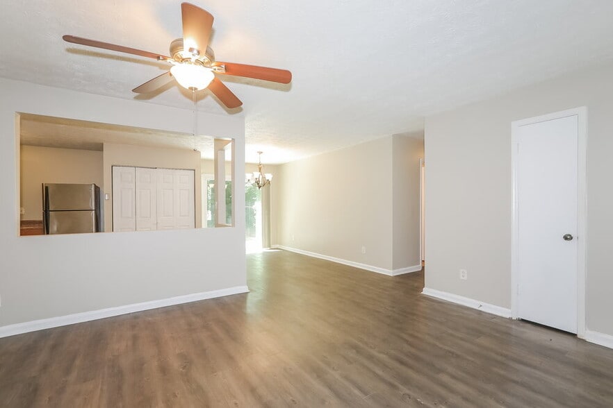 Building Photo - 1964 Taffeta Trail