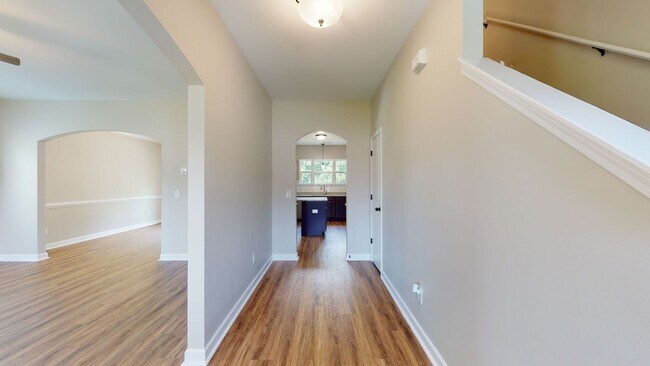 Building Photo - 215 Purple Martin Dr