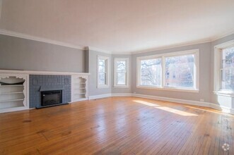 Building Photo - 2 bedroom in CHICAGO IL 60649