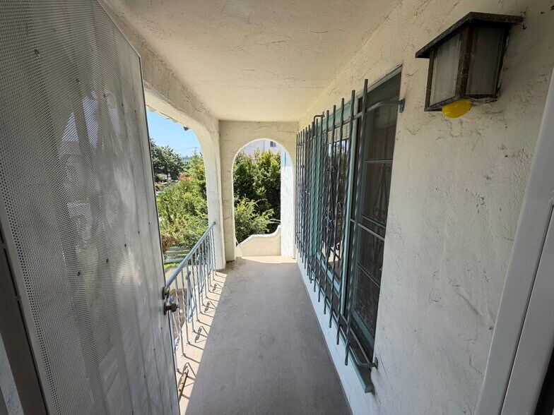 Building Photo - 1519 S Holt Ave