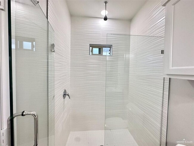 Building Photo - 23 Ventura Ave