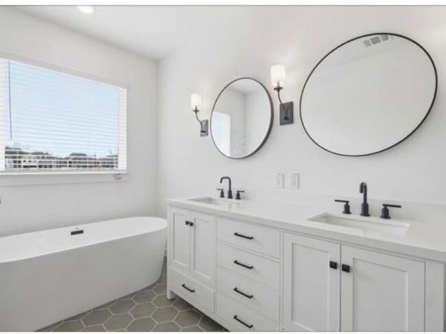 Building Photo - 2646 Wastelbread Ln