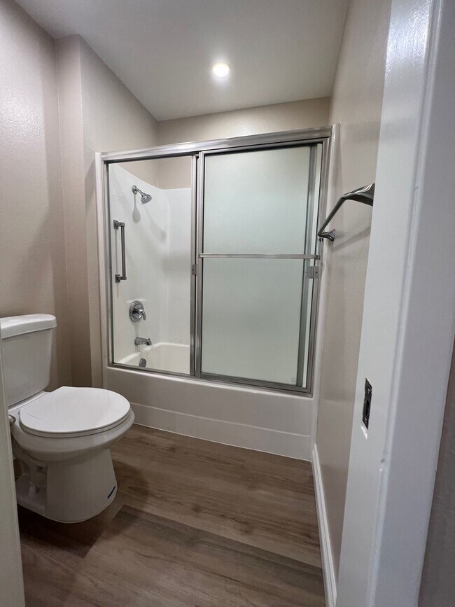 Building Photo - The Popular El Dorado model updated in Leisure Village
