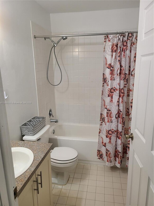 Building Photo - 9851 Nob Hill Ct