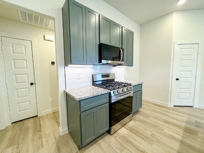 Building Photo - Brand-New Home in Escondido Crossing!