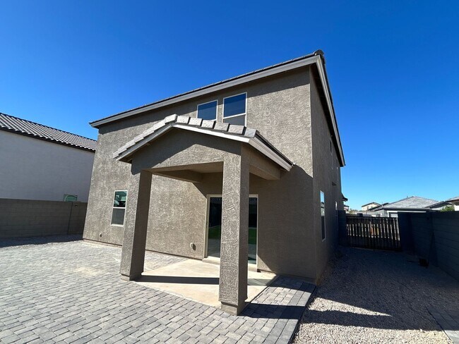 Building Photo - 19233 W Elm St