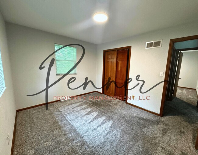 Building Photo - 1138 S Glenwood Ave