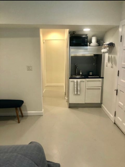 Building Photo - 4105 Pacific Ave