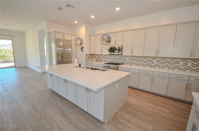 Building Photo - 12457 Heritage Bend Dr
