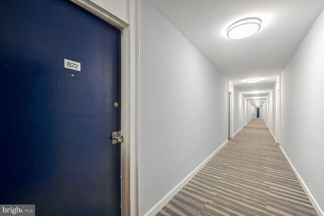 Building Photo - 1330 New Hampshire Ave NW