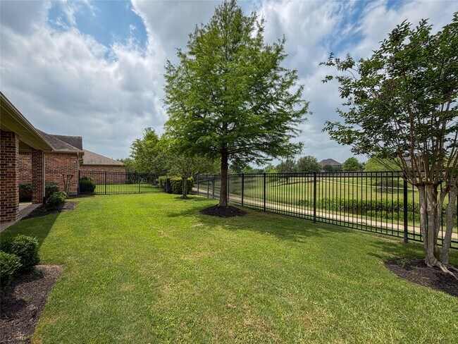 Building Photo - 10810 Poolman Pl
