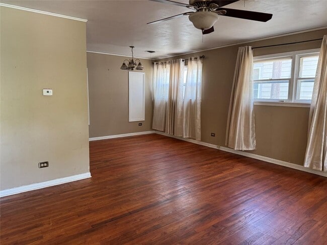 Building Photo - House for Lease in Denison
