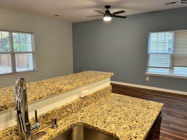 Building Photo - 454 Westmoreland Rd