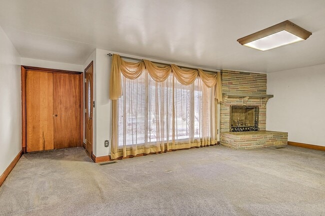 Building Photo - 563 Hales Chapel Rd