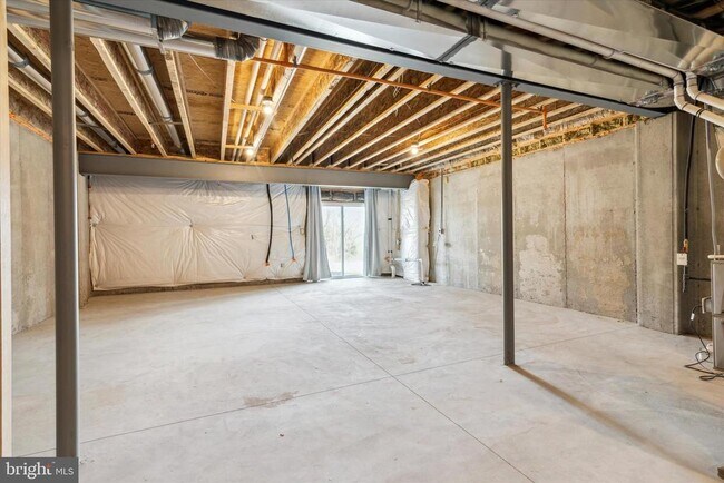 Building Photo - 15 Tamarack Cir