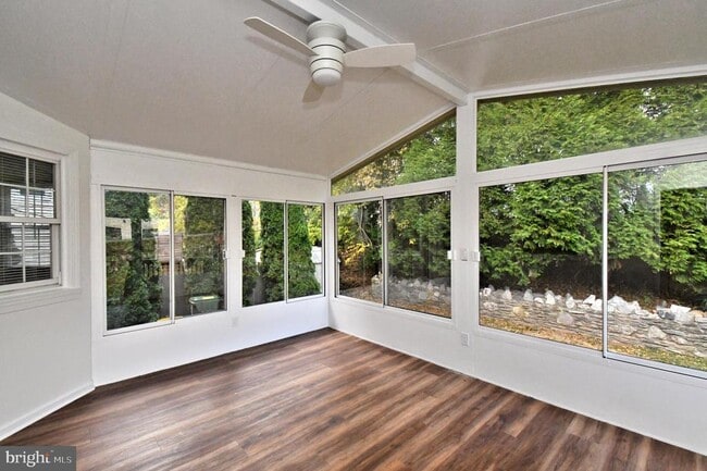 Building Photo - 201 Montgomery Ave