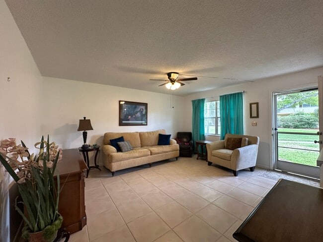Building Photo - ANNUAL RENTAL - POINCIANA - PARTIALLY FURN...