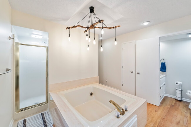 Building Photo - 6601 Lincoln Ave