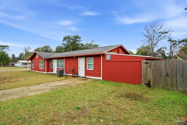 Building Photo - 3750 Martin St