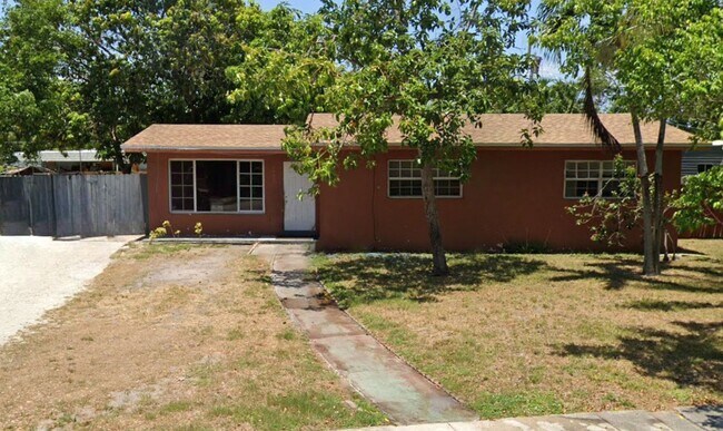Building Photo - 1143 NW 15th St