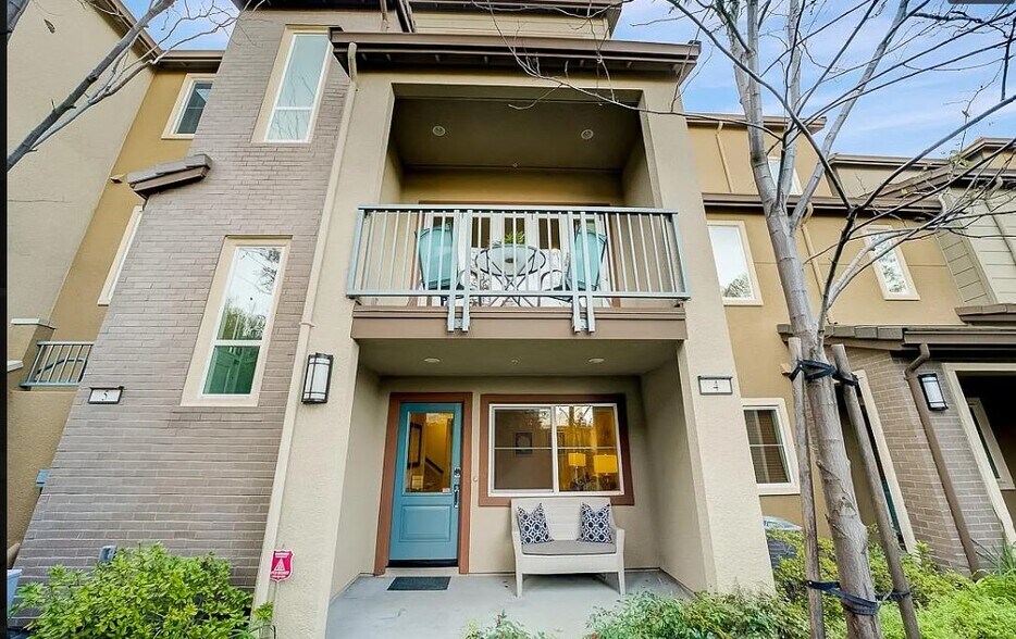 Building Photo - 2415 Stearman Ct