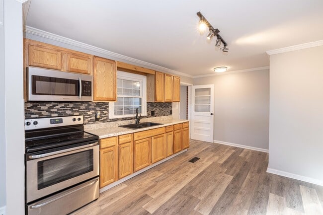 Building Photo - 6381 NC-73