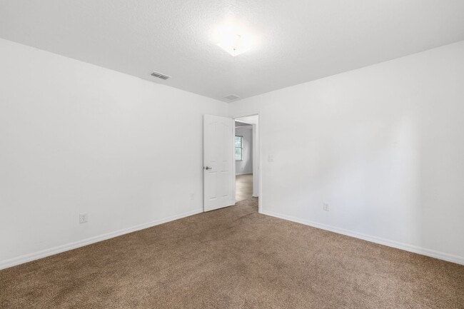 Building Photo - 7860 SW 204th Ave