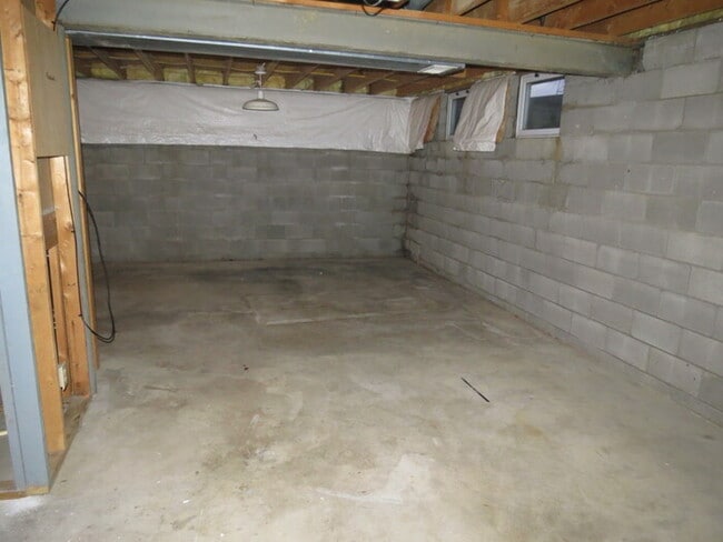 Building Photo - 5885 Katelyn Ln