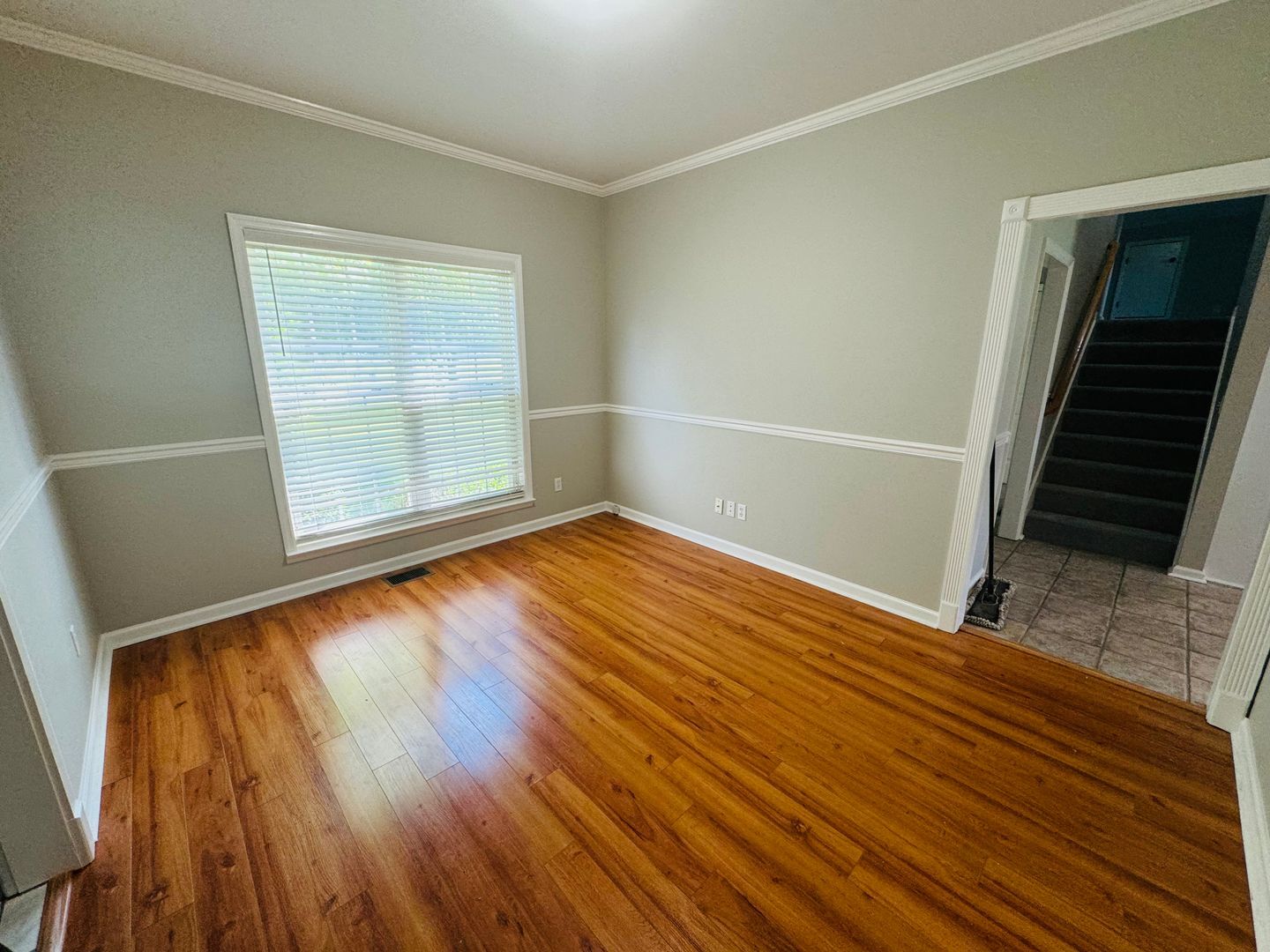 Building Photo - 449 Sanders Ln