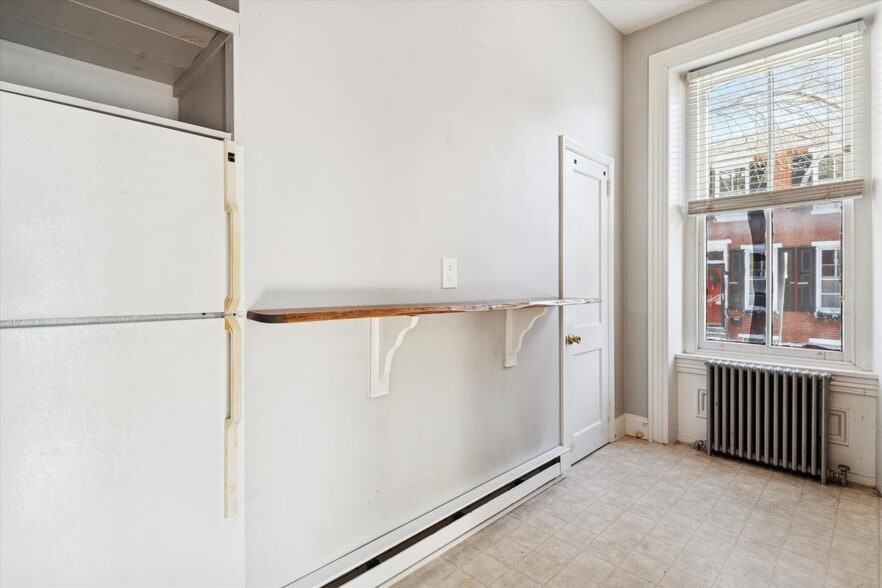 Building Photo - 201 W Barnard St