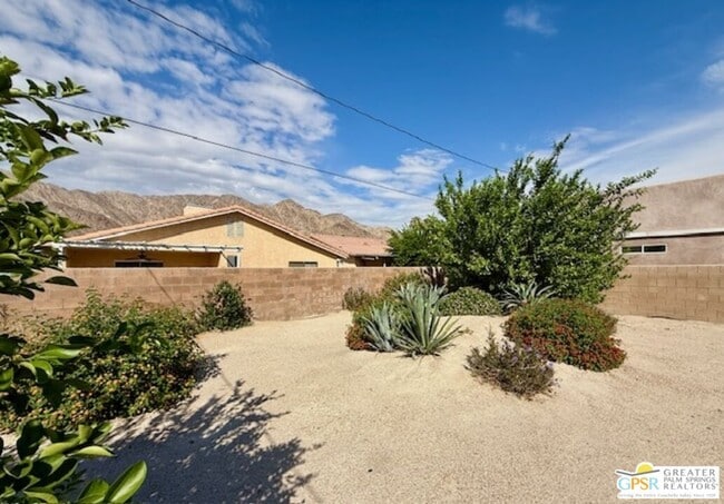Building Photo - 51311 Avenida Velasco