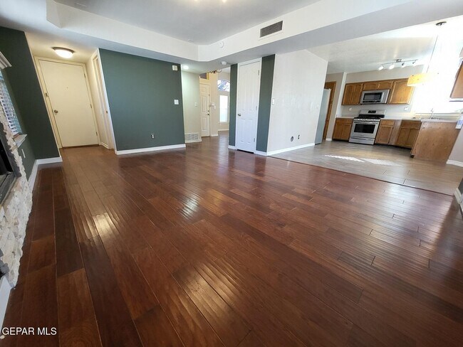 Building Photo - 7532 Plaza Taurina Dr