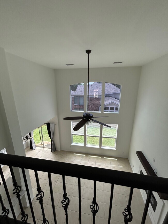 Building Photo - 412 Cypress Hill Dr