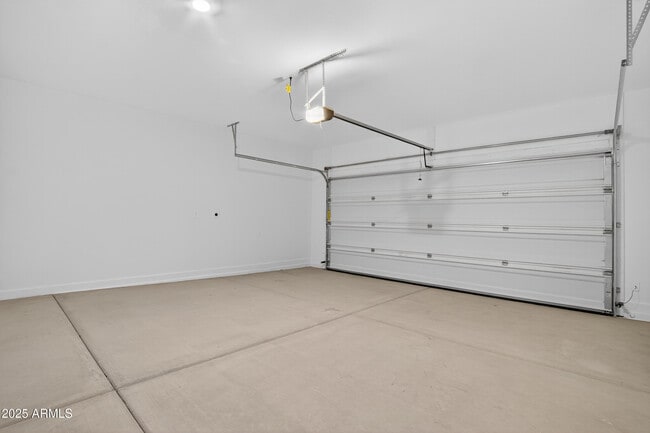 Building Photo - 9284 S Mara Dr