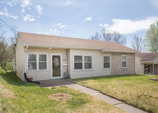 Building Photo - 537 23rd St