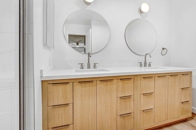 Building Photo - 3099 Ginger Ave