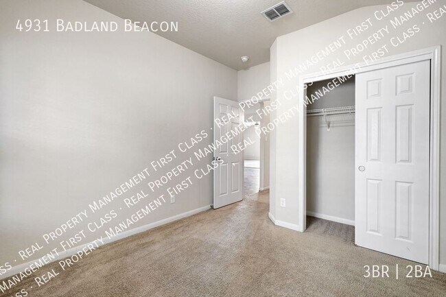 Building Photo - 4931 Badland Beacon