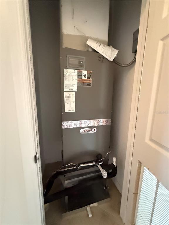 Building Photo - 20460 Lagente Cir