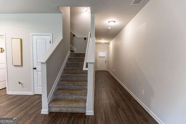 Building Photo - 1028 Mcconaughy Ct