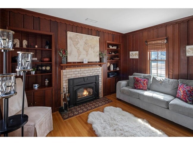 Building Photo - 2721 29th Ave NE