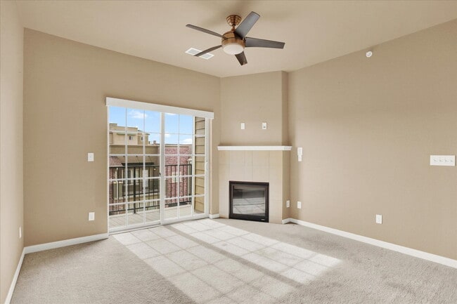 Building Photo - (11RO#401) Clocktower Condo - 1 bedroom, 1...