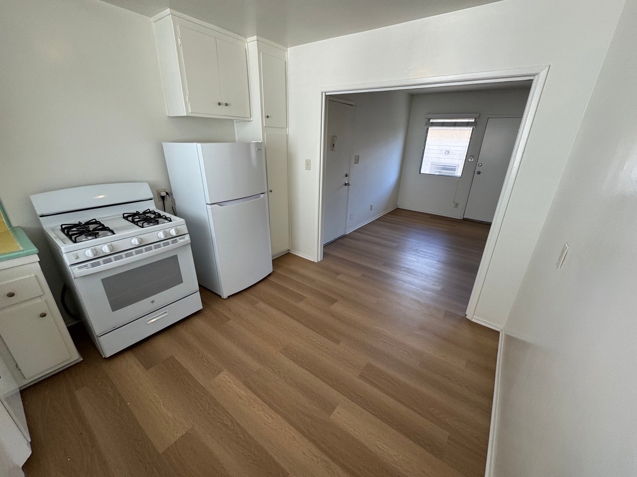 Building Photo - 5102 Inglewood Blvd