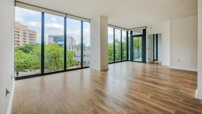 Amazing views with floor to ceiling windows - Windsor Bethesda