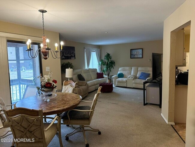 Building Photo - 10 Pine Cluster Cir