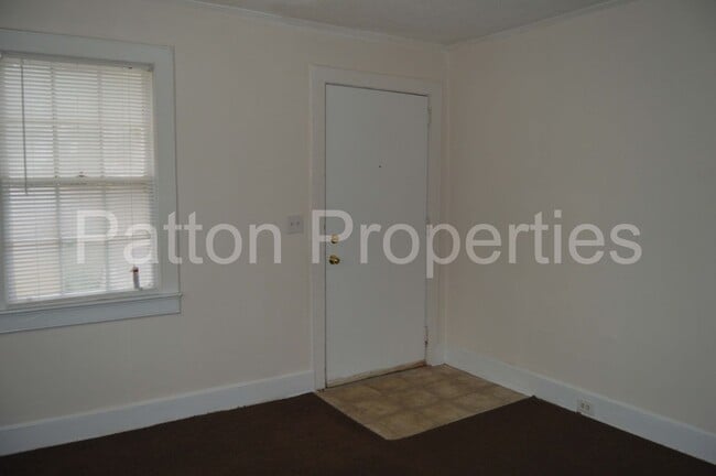 Building Photo - 1401 Kinderway &amp; 4300-4302 Wentworth -...