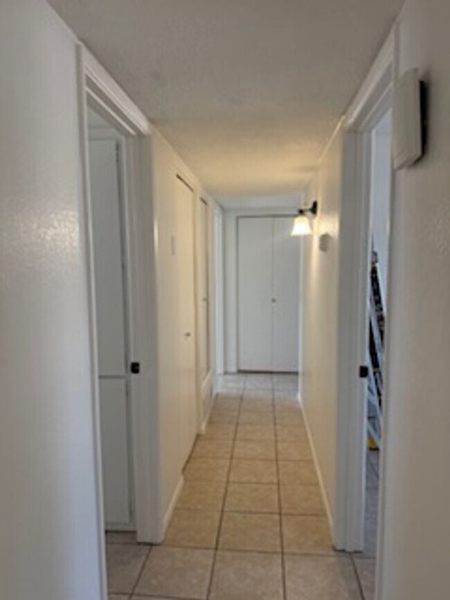 Building Photo - Casas Adobes Park
