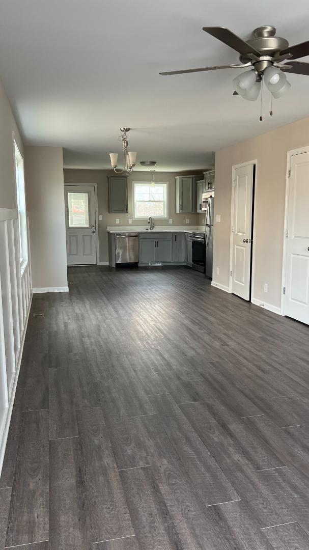 Building Photo - 724 Commerce St