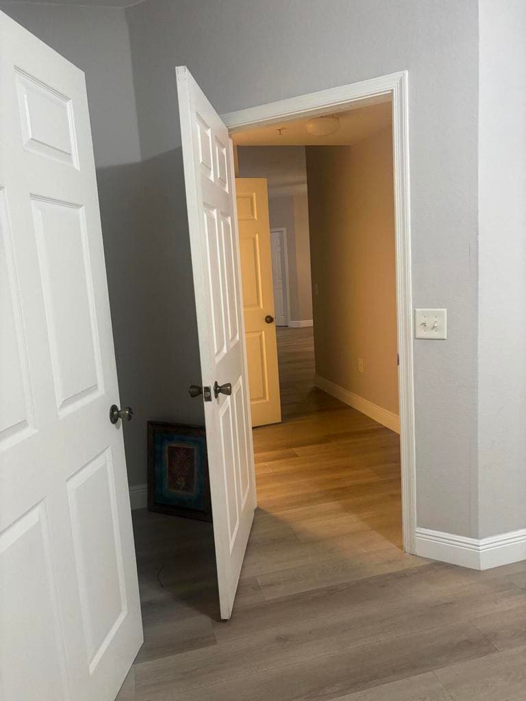 Building Photo - 350 Crestwood Cir