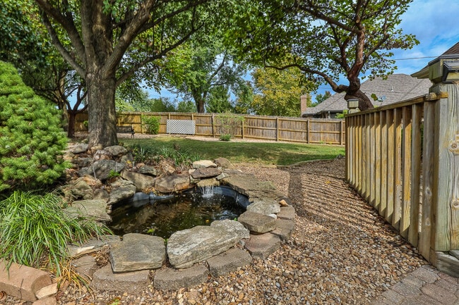 Building Photo - 5095 S Wanda Gray Ave