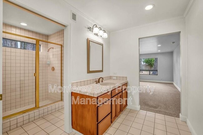 Building Photo - 4083 Sunset Ln